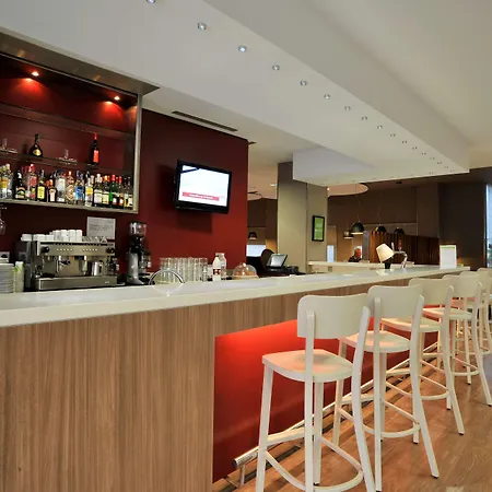 Campanile Airport Hotel 3*